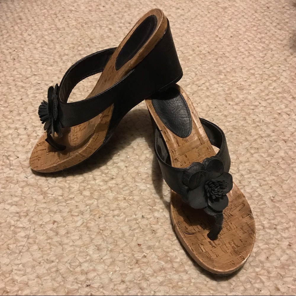 Black and Tan wedge sandals sz6